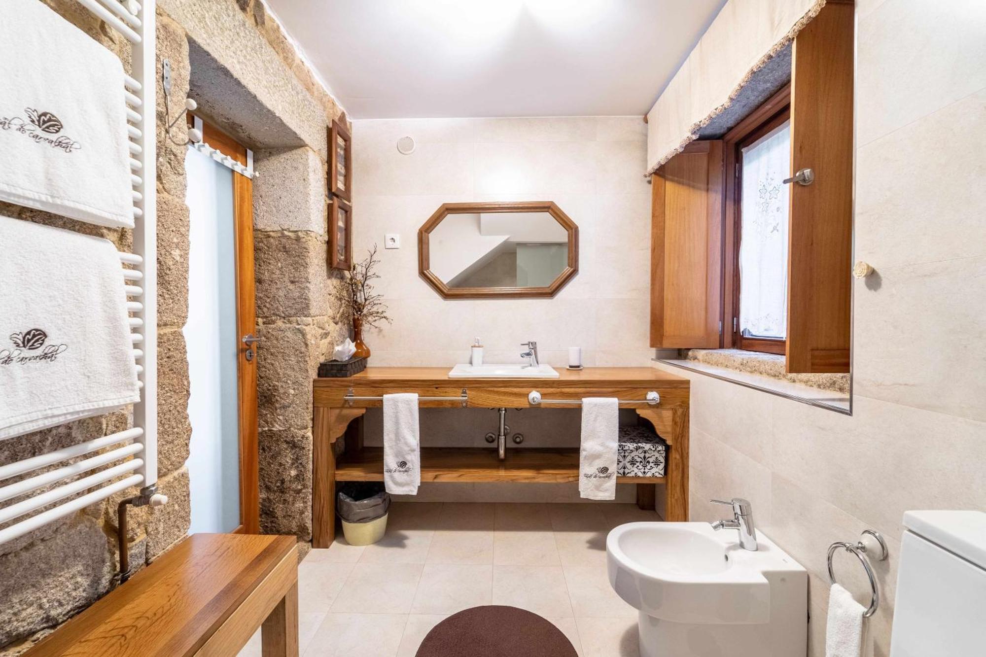Casas Casal Do Carvalhal - Agroturismo Amares Ngoại thất bức ảnh